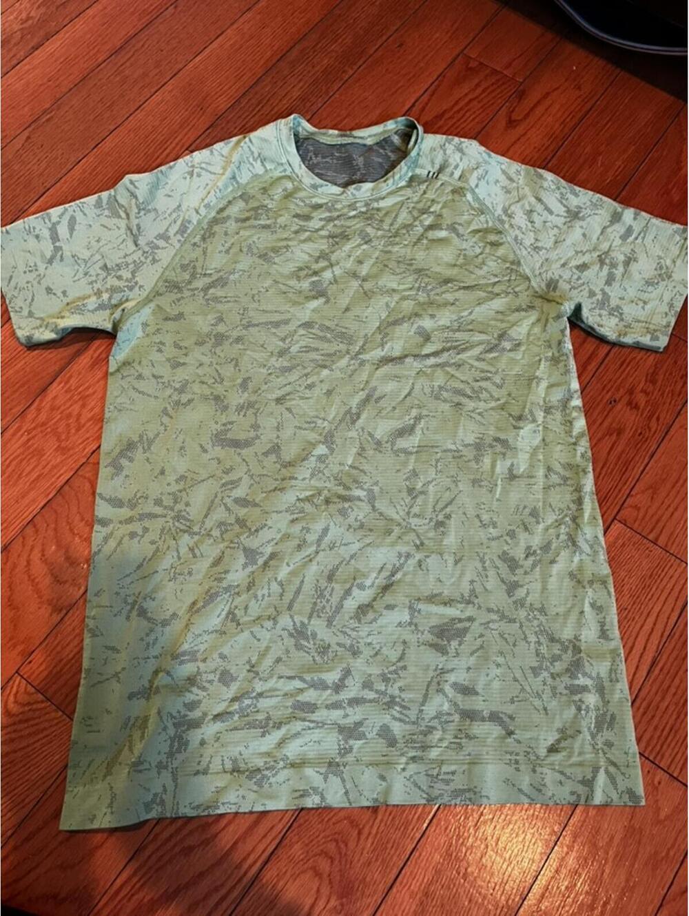 mens lululemon t shirt
